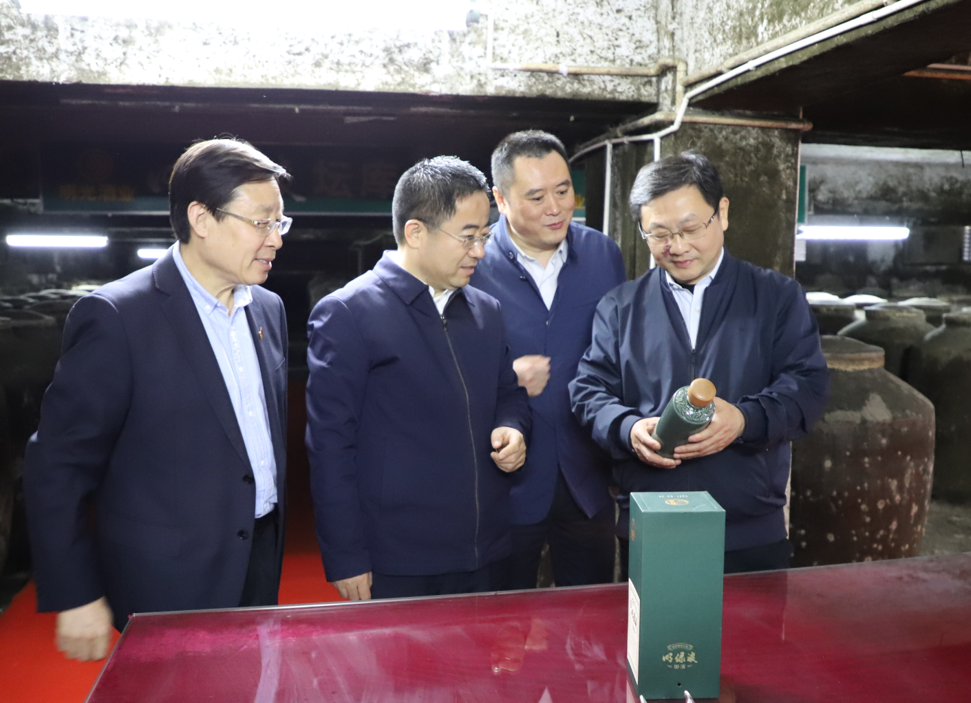 滁州市委副书记吴劲莅临明光酒业考察调研